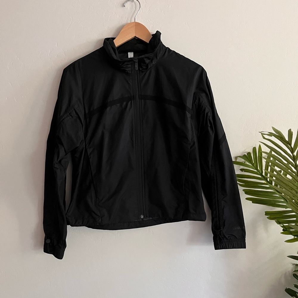 Lululemon windbreaker